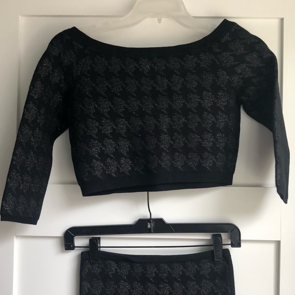 Gorgeous GUESS by MARCIANO knit SET!! - Picture 5 of 9